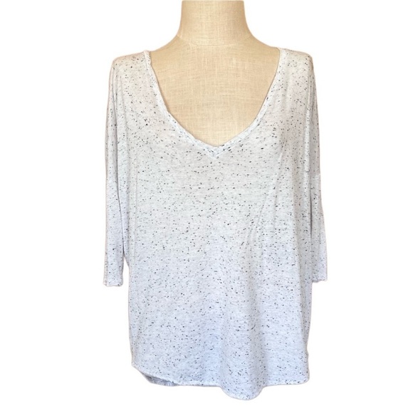 Express Large White Deep Vneck Elbow Length Black Dots Casual Shirt Oversized - Picture 1 of 7